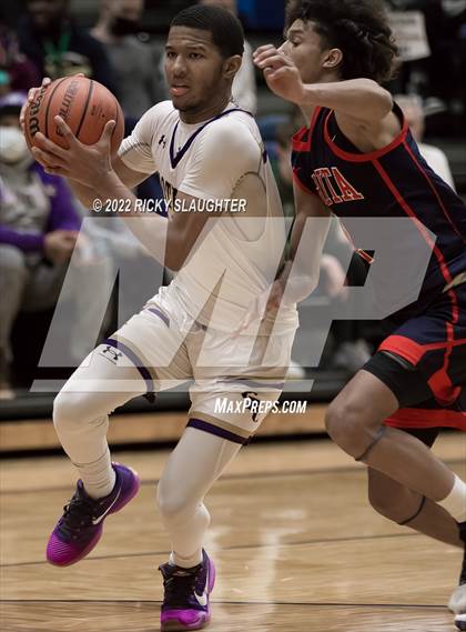 Thumbnail 2 in St. Rita vs. Christian Brothers photogallery.
