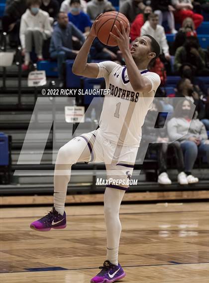 Thumbnail 3 in St. Rita vs. Christian Brothers photogallery.