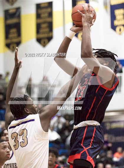 Thumbnail 2 in St. Rita vs. Christian Brothers photogallery.
