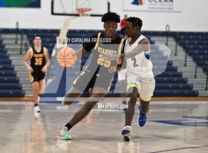 Thumbnail 1 in Manchester vs St. John-Vianney (WOBM Christmas Classic) photogallery.