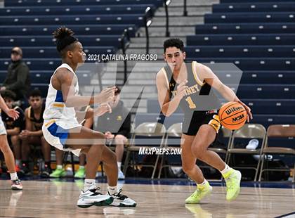 Thumbnail 2 in Manchester vs St. John-Vianney (WOBM Christmas Classic) photogallery.