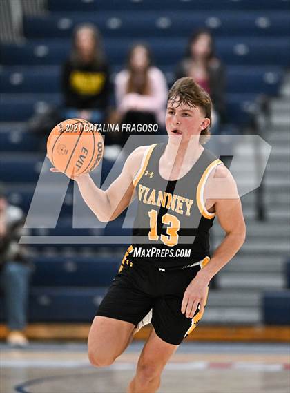 Thumbnail 2 in Manchester vs St. John-Vianney (WOBM Christmas Classic) photogallery.