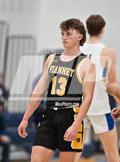 Thumbnail 2 in Manchester vs St. John-Vianney (WOBM Christmas Classic) photogallery.