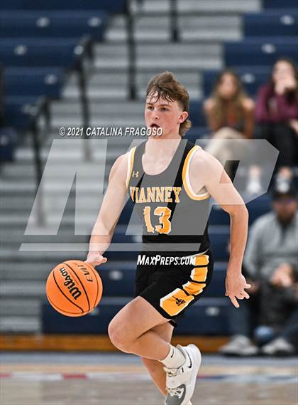 Thumbnail 3 in Manchester vs St. John-Vianney (WOBM Christmas Classic) photogallery.