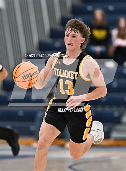 Thumbnail 2 in Manchester vs St. John-Vianney (WOBM Christmas Classic) photogallery.