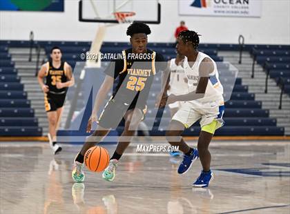 Thumbnail 2 in Manchester vs St. John-Vianney (WOBM Christmas Classic) photogallery.