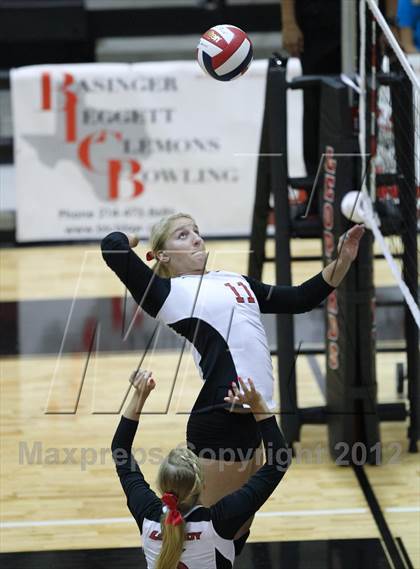Thumbnail 1 in Allen @ Lovejoy photogallery.