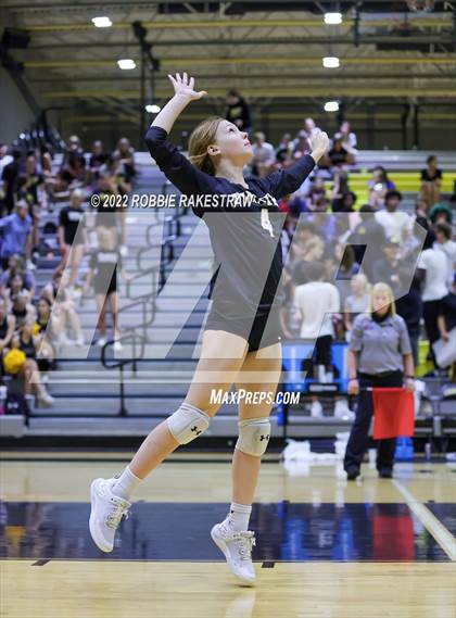 Thumbnail 1 in Red Oak @ Crandall photogallery.