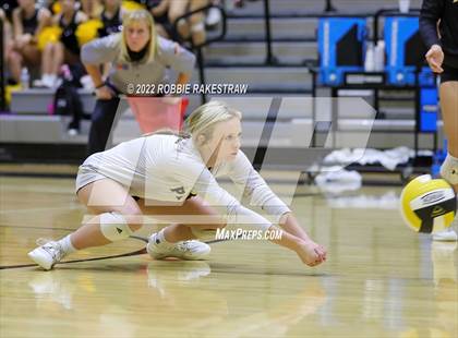 Thumbnail 1 in Red Oak @ Crandall photogallery.