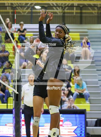 Thumbnail 1 in Red Oak @ Crandall photogallery.