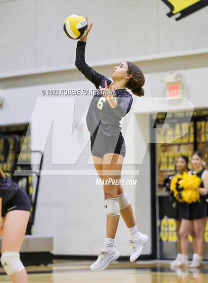 Thumbnail 1 in Red Oak @ Crandall photogallery.