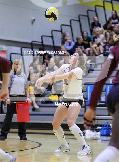 Thumbnail 1 in Red Oak @ Crandall photogallery.