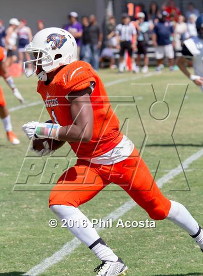 Thumbnail 2 in Polytechnic vs Brentwood photogallery.