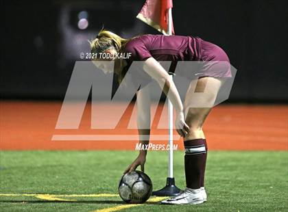 Thumbnail 3 in East Lyme vs. Hand (CIAC Class L Second Round) photogallery.