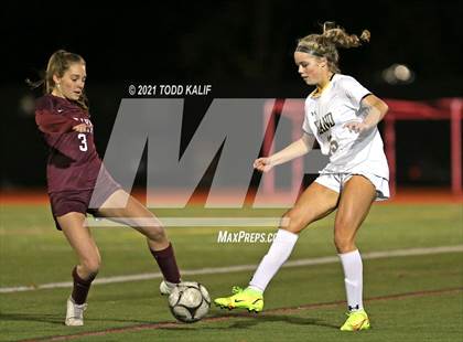 Thumbnail 3 in East Lyme vs. Hand (CIAC Class L Second Round) photogallery.