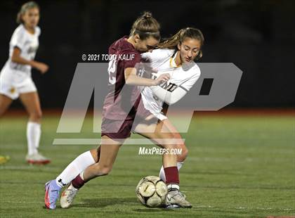 Thumbnail 3 in East Lyme vs. Hand (CIAC Class L Second Round) photogallery.