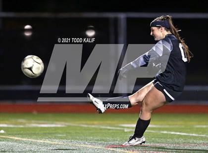 Thumbnail 1 in East Lyme vs. Hand (CIAC Class L Second Round) photogallery.