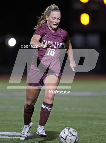 Thumbnail 2 in East Lyme vs. Hand (CIAC Class L Second Round) photogallery.