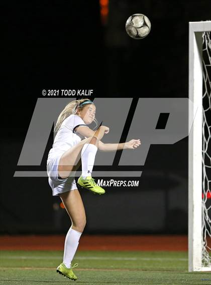 Thumbnail 2 in East Lyme vs. Hand (CIAC Class L Second Round) photogallery.