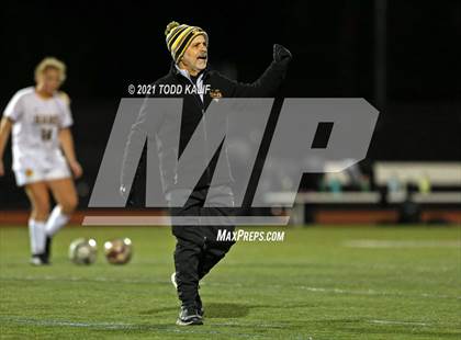 Thumbnail 2 in East Lyme vs. Hand (CIAC Class L Second Round) photogallery.