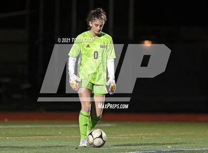 Thumbnail 1 in East Lyme vs. Hand (CIAC Class L Second Round) photogallery.