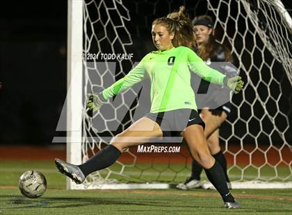 Thumbnail 1 in East Lyme vs. Hand (CIAC Class L Second Round) photogallery.