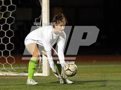 Thumbnail 2 in East Lyme vs. Hand (CIAC Class L Second Round) photogallery.