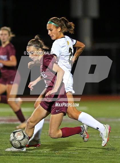 Thumbnail 3 in East Lyme vs. Hand (CIAC Class L Second Round) photogallery.