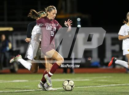 Thumbnail 3 in East Lyme vs. Hand (CIAC Class L Second Round) photogallery.