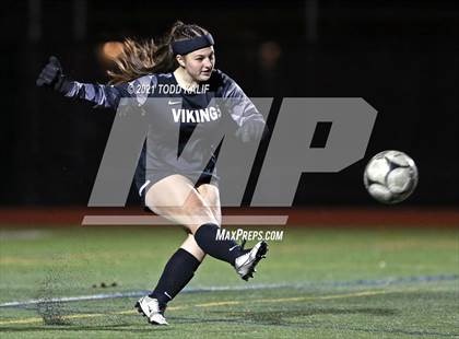 Thumbnail 2 in East Lyme vs. Hand (CIAC Class L Second Round) photogallery.