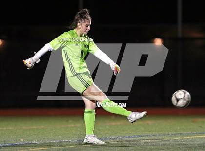 Thumbnail 3 in East Lyme vs. Hand (CIAC Class L Second Round) photogallery.