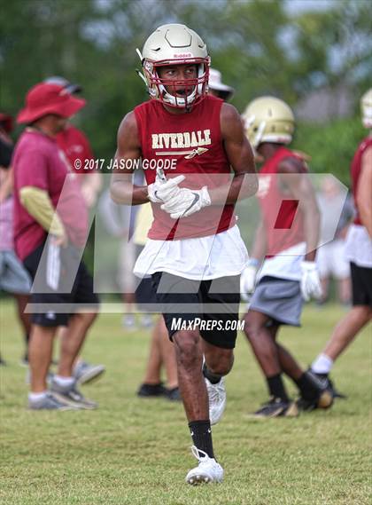 Thumbnail 1 in Nolensville 7-on-7 Tournament photogallery.