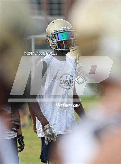 Thumbnail 3 in Nolensville 7-on-7 Tournament photogallery.