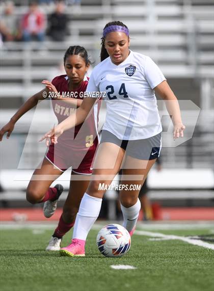 Thumbnail 2 in Estancia vs. Campbell Hall (CIF-SS Division 5 Final) photogallery.