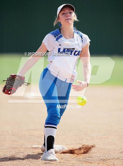 Thumbnail 1 in Byron Nelson vs Krum photogallery.