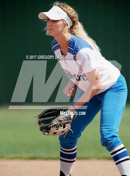 Thumbnail 1 in Byron Nelson vs Krum photogallery.