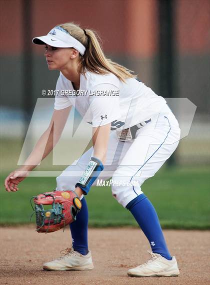 Thumbnail 2 in Byron Nelson vs Krum photogallery.