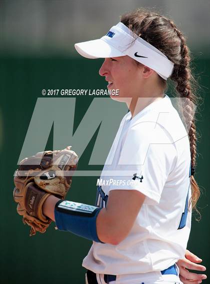 Thumbnail 1 in Byron Nelson vs Krum photogallery.