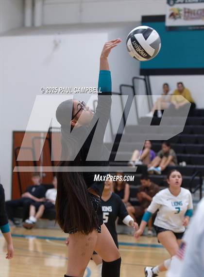 Thumbnail 2 in JV: St. John Paul II Catholic @ Phoenix Christian photogallery.