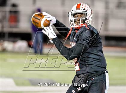 Thumbnail 2 in Colerain vs. Elder (OHSAA Division I Region 2 Semifinal) photogallery.