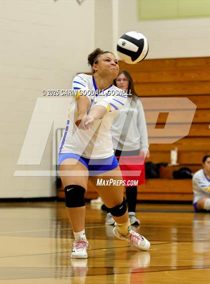 Thumbnail 3 in Richlands @ Croatan photogallery.