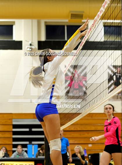 Thumbnail 3 in Richlands @ Croatan photogallery.