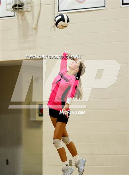 Thumbnail 3 in Richlands @ Croatan photogallery.