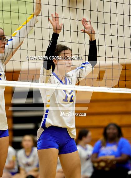 Thumbnail 2 in Richlands @ Croatan photogallery.