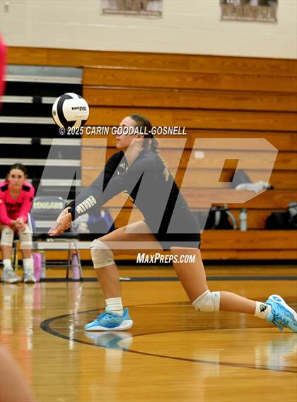 Thumbnail 3 in Richlands @ Croatan photogallery.