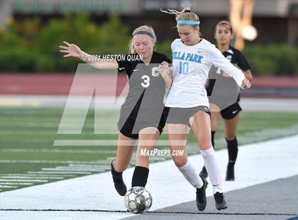 Thumbnail 1 in Villa Park @ Canyon photogallery.