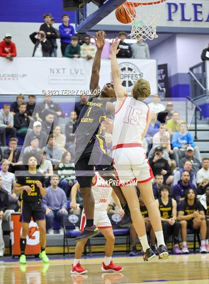 Thumbnail 2 in Montverde Academy vs. American Fork (5 for the Fight National Hoopfest) photogallery.