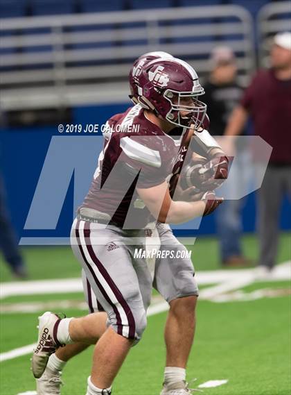 Thumbnail 3 in Industrial vs Columbus (UIL 3A D1 Region 4 Regional) photogallery.