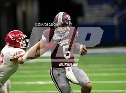 Thumbnail 2 in Industrial vs Columbus (UIL 3A D1 Region 4 Regional) photogallery.