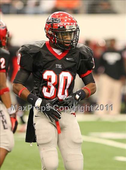 Thumbnail 1 in Cedar Hill vs. Carroll (5A Division 1 Area Playoff )    photogallery.